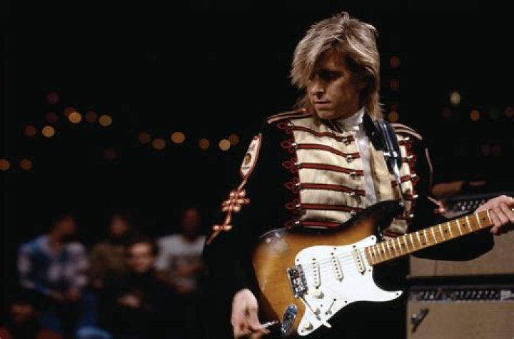 Eric Johnson's Signature
